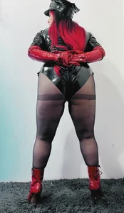 Gelena_Black let yourself be seduced by my pantyhose Pic 5