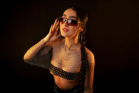 TokyoHaskelThe essential is not seen, it is vibrates. Bild 5