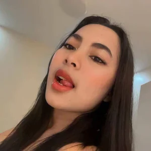 DavinaKilness Public Kuva