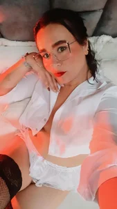 Sienarosewood Ready for fuck ur mommy's pussy? Immagine  6