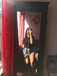 TaniaSevillano Public 圖片 2