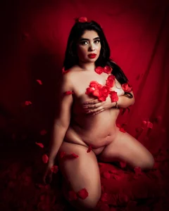 AgathaLynx Happy and horny valentine's day Pic 4