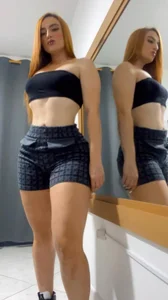 Welcome 2025🥰💋 de samarawells  3 photos