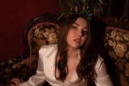 Tonya__Thompson Your queen Foto 3