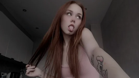 CloverDrews Such a playful tongue will turn you on very quickly Pic