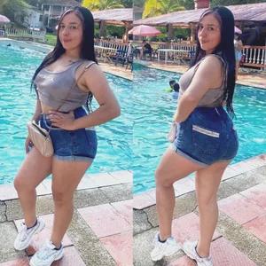 Loren_sexx6 Public Pic 5