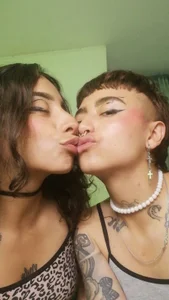 AlexxaAndRileyy Public Foto 2