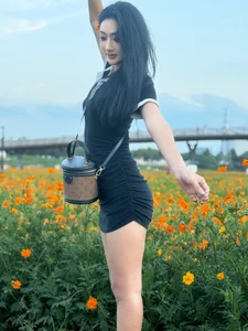 so-lingerの假期快乐🎉の 4枚の写真