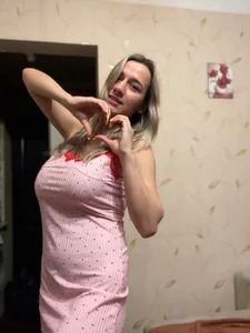 MaryBennetts Boobs are a soft trap that you don't want to leave Pic