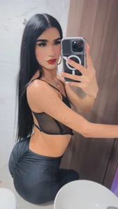 miapink_ofi happy new year 🖤🔥 Pic