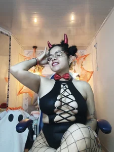 alexa-cooper-: sy and lovely little devil ( 8 фото)