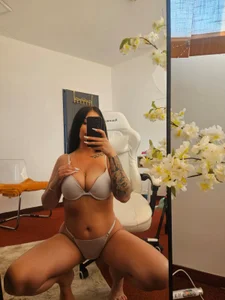 Crystal_Domme Hot Ass Need's to be spanked hard👀 Pic 3
