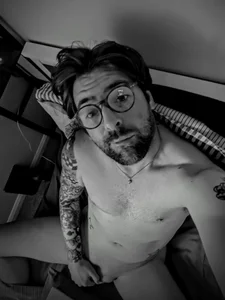 CheekyPolytime Public зображення