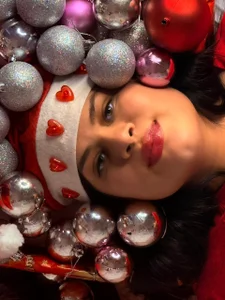 adhara-walk merry christmas صورة واحدة|adhara-walk merry christmas صورتان|adhara-walk merry christmas  2 صور|adhara-walk merry christmas  2 صورة