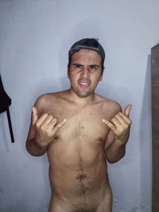 AdrianEmpire Public slika 5