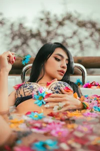 IzzyWild Do you like me to be a sweet girl?🌸 Immagine  4