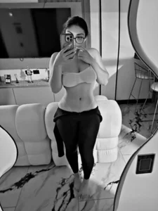 zui_lu I'm like skinny after my trip Bilde