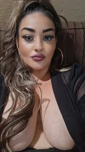 Ms_Dangerous_Curves Public Pic 3