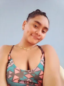 Lela-Chanel Public slika 4