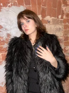 LolaDominara I really love fur coats Pic 2