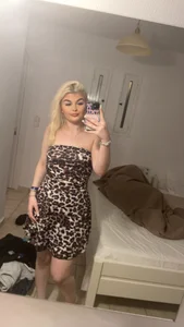 rosie-hipstergal: Public ( 2 фото)