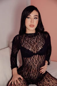 kylie_luna Sexy in black!🖤 Immagine  5
