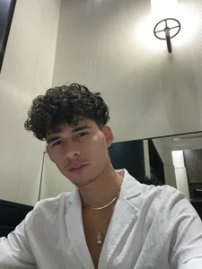 back_thomson WHITE BOY IN CZECH♠️♦️ Immagine  9