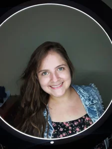 Kloe_Pregnant Public Pic 4