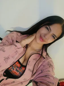 Emmaanddarling Public Pic