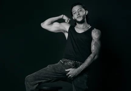 jonas_conor Dare to go further Pic 2