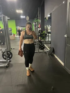 girl on sports od MikaFoxy  5 snímek