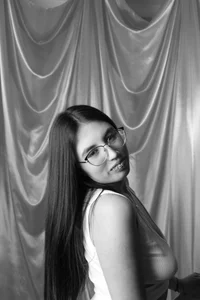 Valk_submissiveのblack and whiteの 4枚の写 真