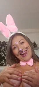 any_mour Bunny happy Pic