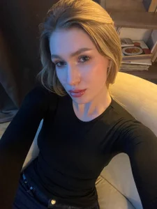 FrancisBivonaのJust me 🥰の 2枚の写真