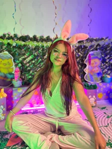 AbbyWathson 🐰🥚EASTER DAY Pic 4