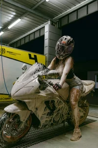 MeCherryy Biker girl Bilde