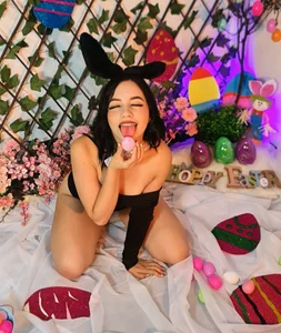 🎁 I have delicious hidden surprises 🐇