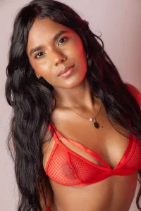 KelaniSilvaのSexy redの 4枚の写真