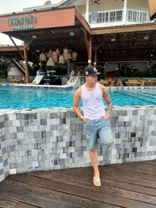 jacob_firexx kullanıcısının IN THE POOL albümü -  2 fotoğraf