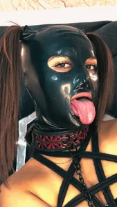 Haelycute Can I be your submissive? Foto 2