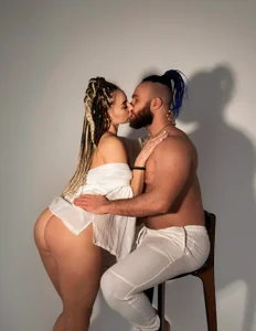 Show me love 😍 de TwixCouple  Imagens