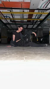 Alis_Roze Black Black Black Pic 4