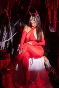 LauraCarther 🖤 Devilish Desires 😈 Pic 2