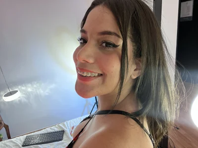 _Eurekaa_ Happy Sunday, join my fan club Pic 4