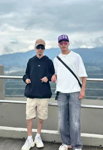 Ian_and_NoahDay to day with Ian and Noah Bild 5