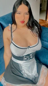 AmaraVelin sexy flirty Foto 4