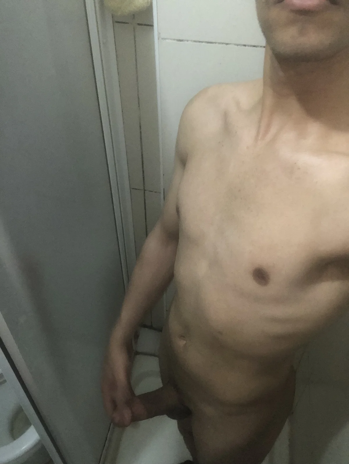 Foto em tendência de ALI96690 595
