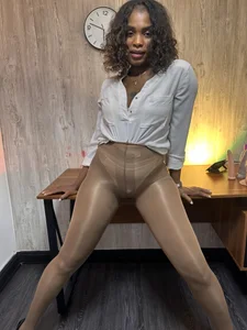 AuroraBrow Sexy with pantyhose Pic 9