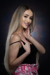 EmilyRaymont ✨ Pic 6