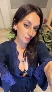 ValentinaRossiii Public  3টি ছবি